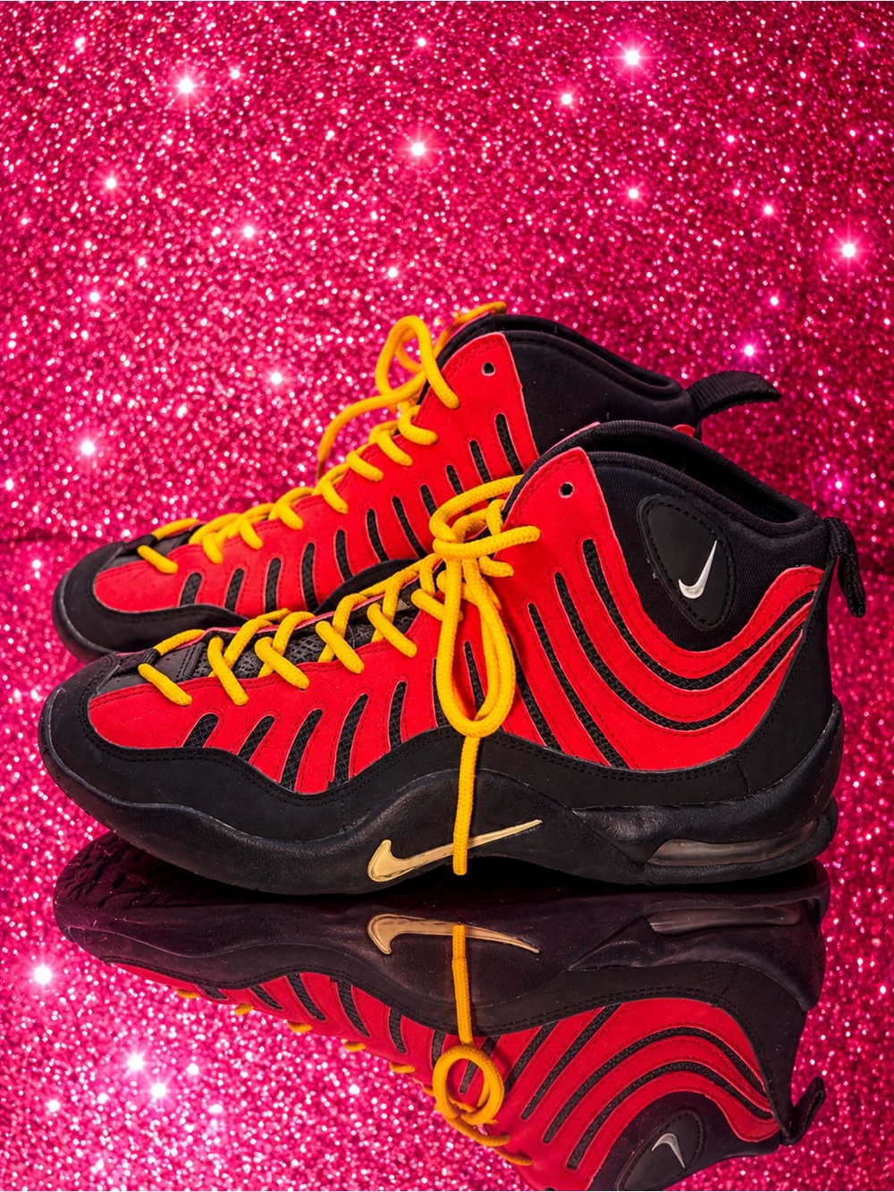 NIKE BAKIN BOYS/MENS SIZE 6Y